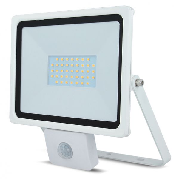 LED Fluter, 30W, 2400lm, warmweißes Licht, Bewegungsmelder